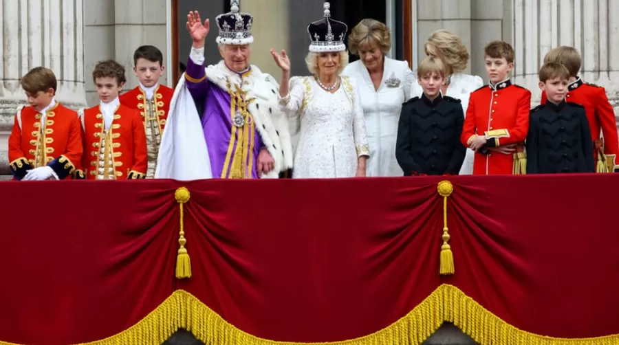 توج الملك تشارلز الثالث,احتفال تاريخي في بريطانيا,زيت الملوك المقدس