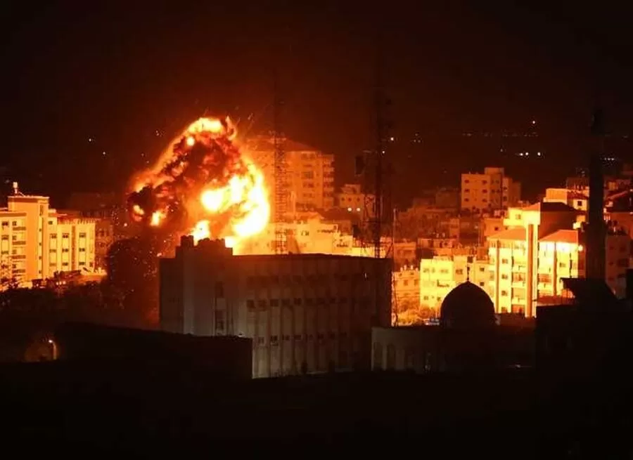 غزة تحت القصف,الاحتلال الإسرائيلي يقتل الأطفال,المقاومة الفلسطينية ترد بالصواريخ