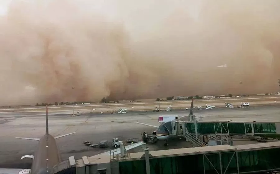 عاصفة رملية,مطار الملكة علياء,طقس العرب