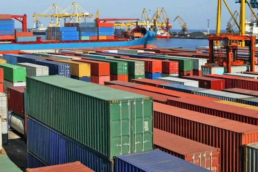 التجارة الخارجية
الصادرات الوطنية
العجز التجاري