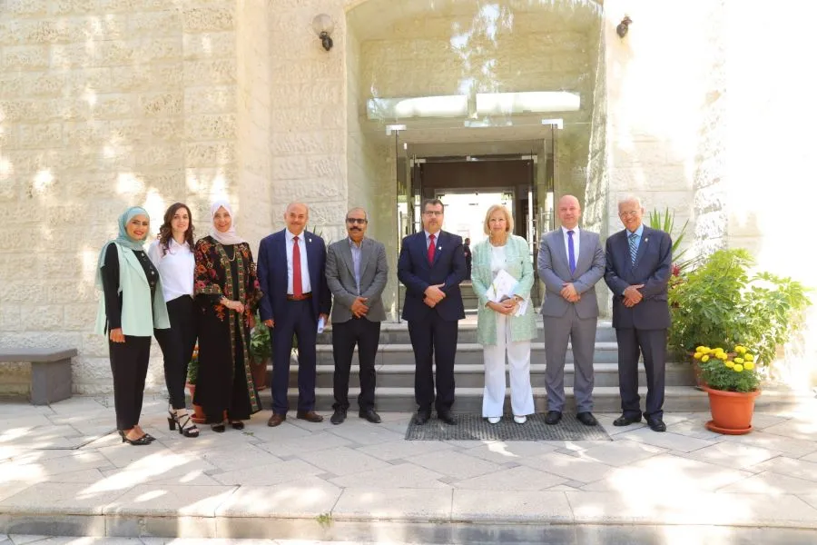 مدار الساعة,أخبار ثقافية,جامعة البترا,اليوبيل الفضي,الملك عبد الله الثاني,الملكة رانيا العبد الله,وزارة الثقافة