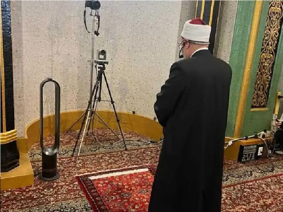 مدار الساعة,شؤون دينية