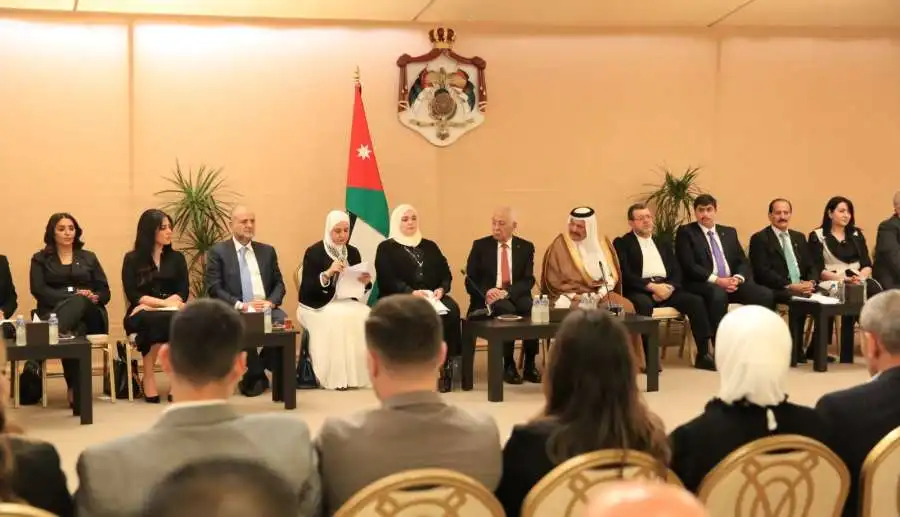 مدار الساعة,أخبار الأردن,اخبار الاردن,الملك عبد الله الثاني,الملكة رانيا العبدالله,الأمير الحسين بن عبد الله الثاني,ولي العهد,القوات المسلحة الأردنية,الحسين بن عبدالله الثاني,الديوان الملكي الهاشمي,عيد الاستقلال,عيد الجلوس,الثورة العربية الكبرى,عيد الجيش,القوات المسلحة,الضفة الغربية,قطاع غزة,الجيش العربي,سيادة القانون