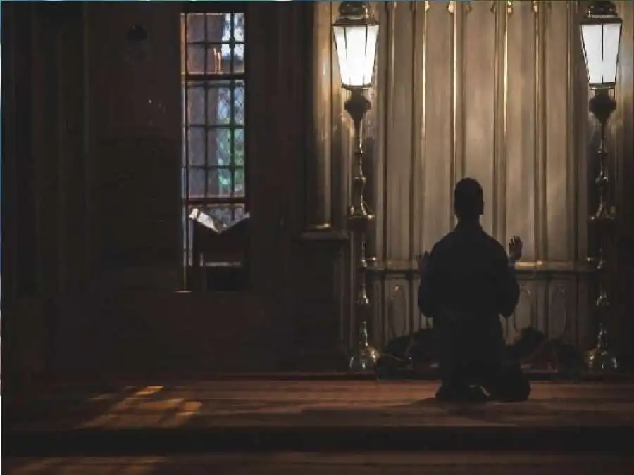 مدار الساعة,شؤون دينية