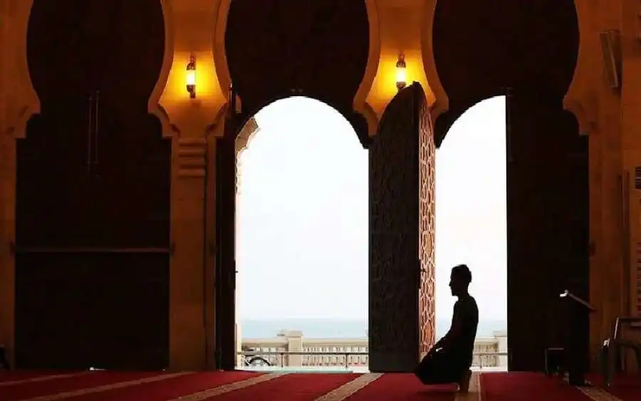 مدار الساعة,شؤون دينية