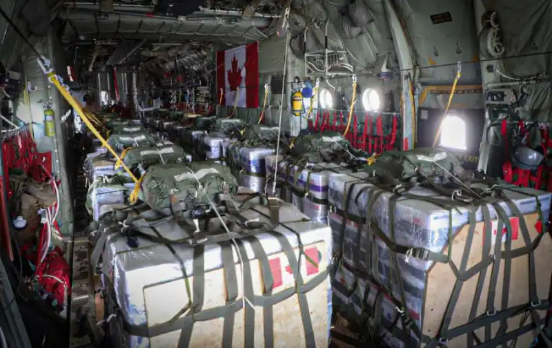 مدار الساعة,أخبار الأردن,اخبار الاردن,القوات المسلحة الأردنية,المملكة الأردنية الهاشمية,الإنزالات الجوية,القوات المسلحة,الإمارات العربية المتحدة,قطاع غزة,سلاح الجو الملكي