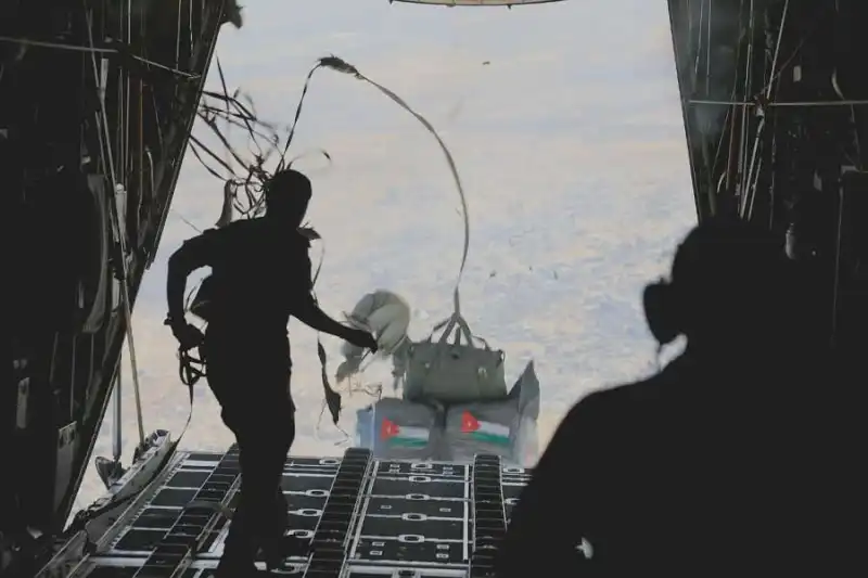 مدار الساعة,أخبار الأردن,اخبار الاردن,القوات المسلحة الأردنية,الإنزالات الجوية,القوات المسلحة,قطاع غزة,الإمارات العربية المتحدة,سلاح الجو الملكي