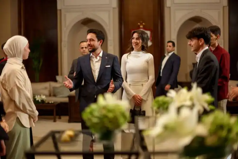 مدار الساعة,أخبار الأردن,اخبار الاردن,وزير التربية والتعليم,وزير التعليم العالي والبحث العلمي,الدكتور عزمي محافظة,ولي العهد,الأميرة رجوة الحسين,عزمي محافظة,الديوان الملكي الهاشمي,قصر بسمان