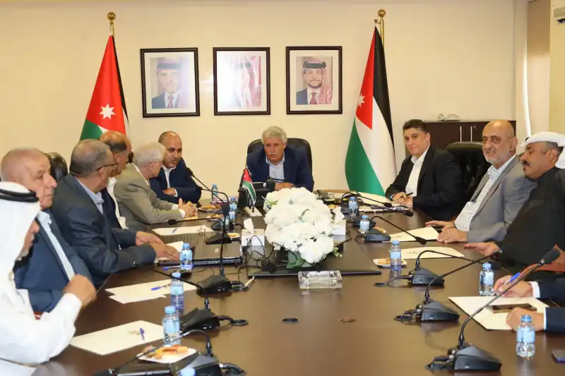 مدار الساعة,أخبار الأردن,اخبار الاردن,أخبار السياحة في الأردن,وزير النقل,هيئة تنظيم النقل البري