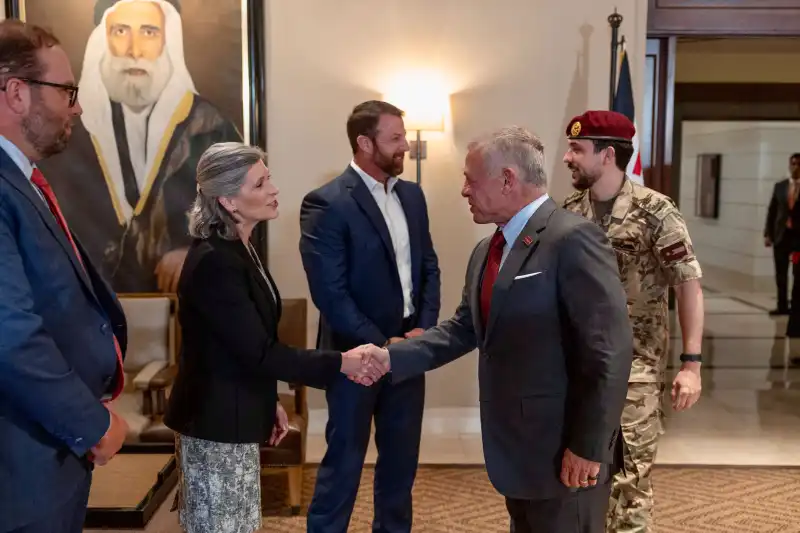 مدار الساعة,أخبار الأردن,اخبار الاردن,نائب رئيس الوزراء,وزير الخارجية وشؤون المغتربين,ولي العهد,رئيس الوزراء,أيمن الصفدي,مجلس النواب,الضفة الغربية,قصر الحسينية