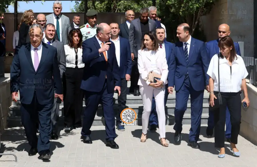 مدار الساعة,أخبار الأردن,اخبار الاردن,وزير الاتصال الحكومي,محمد المومني,الأميرة ريم علي,جامعة الشرق الأوسط,معهد الإعلام الأردني,نقيب الصحفيين,وسائل التواصل الاجتماعي,الذكاء الاصطناعي