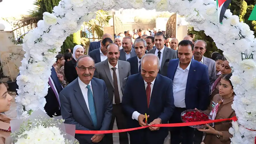 مدار الساعة,أخبار الأردن,اخبار الاردن,وزير التربية والتعليم,الدكتور عزمي محافظة,عزمي محافظة,الملك عبدالله الثاني,وزارة التربية والتعليم