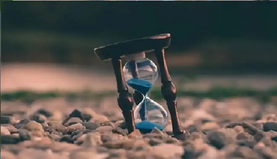 مدار الساعة,شؤون دينية