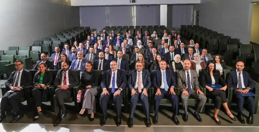 مدار الساعة,أخبار البنوك والشركات