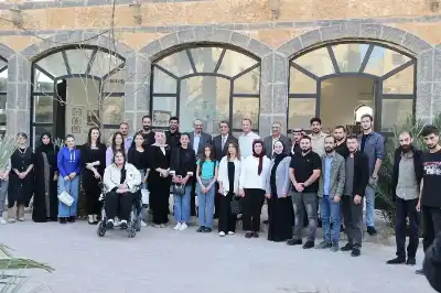 وزير الشباب يلتقي شباب وشابات الأزرق