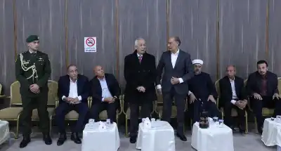 الديوان الملكي يعزي آل سيف (صور)