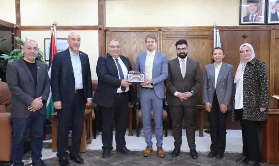 مدار الساعة,أخبار الجامعات الأردنية,المجلس الثقافي البريطاني,جامعة الزرقاء