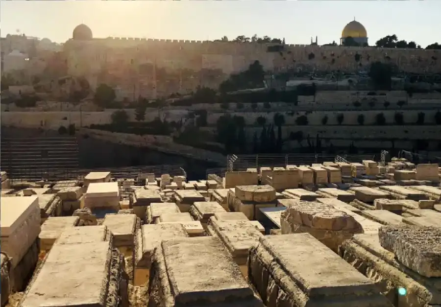 مدار الساعة,شؤون دينية