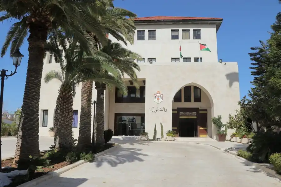 مدار الساعة,أخبار الأردن,اخبار الاردن,الدكتور جعفر حسان,رئيس الوزراء,دائرة ضريبة الدخل والمبيعات,هيئة تنظيم الطيران المدني,أمانة عمان الكبرى,دائرة ضريبة الدخل,التدريب المهني,وزارة التربية والتعليم