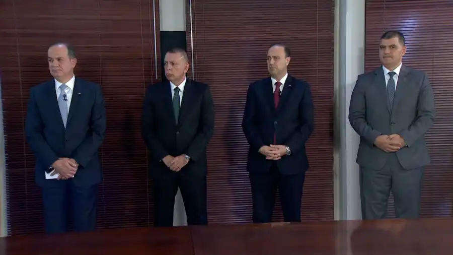 مدار الساعة,أخبار الأردن,اخبار الاردن,وزير الاقتصاد الرقمي والريادة,وزير الاتصال الحكومي,سامي سميرات,القوات المسلحة الأردنية,محمد المومني,الحسين بن عبدالله الثاني,ولي العهد,وزارة الاقتصاد الرقمي والريادة,دائرة الأحوال المدنية والجوازات,وزارة الاقتصاد الرقمي,دائرة الأحوال المدنية,الخدمات الطبية الملكية,القوات المسلحة,الجيش العربي,خدمة العلم