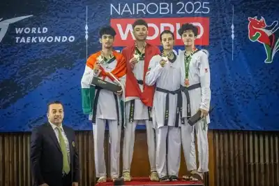 طالب عمان الاهلية جعفر الداود يحرز