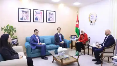 بني مصطفى تلتقي السفير الصيني في