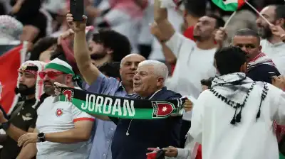 حكّام من النرويج والغابون وهولندا لمباراة