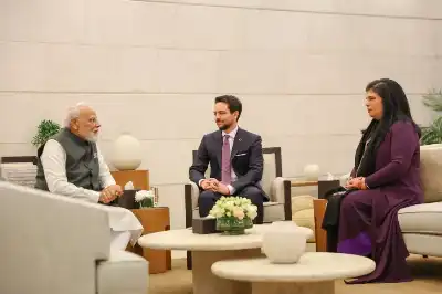 ولي العهد يصطحب رئيس الوزراء الهندي