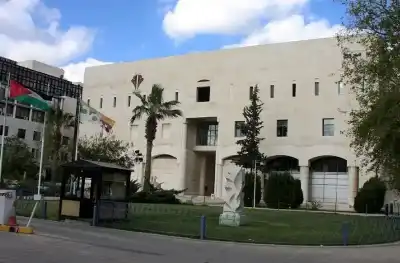 أمانة عمّان تنذر 36 موظفا (أسماء)