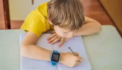 ساعة ذكية تتنبأ بنوبات غضب الأطفال