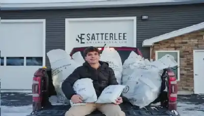 بـ 130 طابعة ثلاثية الأبعاد.. مراهق