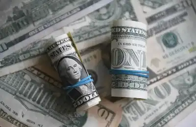 امريكي بكرم الطائي.. باع شركته ومنح