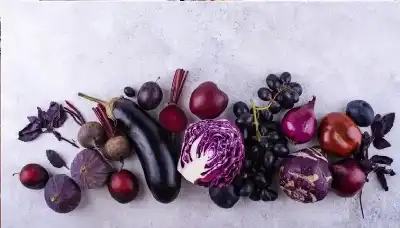 التوت والملفوف الأرجواني.. صيدلية لتعزيز الذاكرة