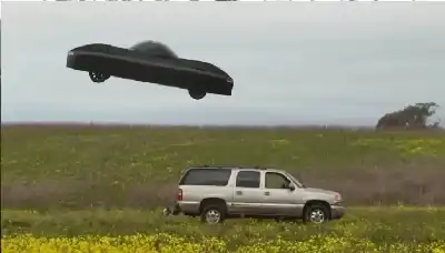 انطلاق التصنيع الفعلي لأول سيارة طائرة