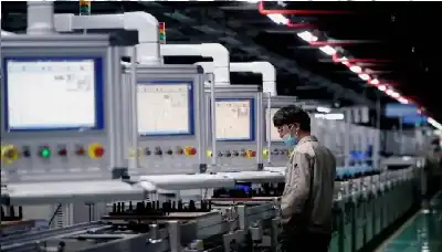 وقعات بانخفاض مبيعات السيارات الكهربائية في