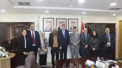 السفير الأمريكي يزور هيئة الطاقة الذرية