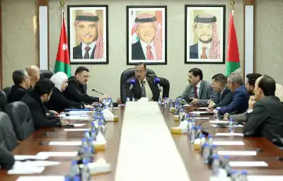 الإدارية النيابية تنهي تداعيات نقل موظفين