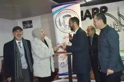 د. العبابنة تفتتح معرض الفن التشكيلي