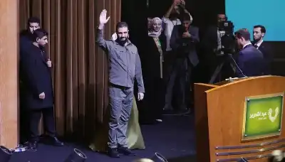 أحمد الشرع يظهر في شوارع دمشق