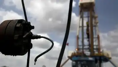 تراجع أسعار النفط وسط توقعات بزيادة