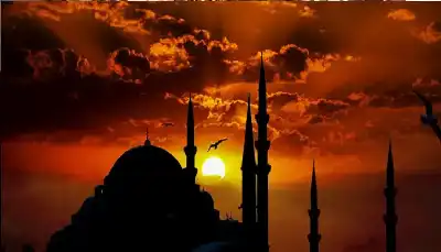 بين عقيدة اليقين وعبادة المنفعة.. هل