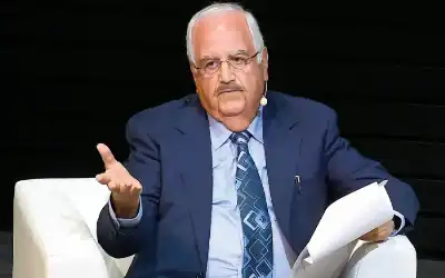 ننوي تسجيل شكوى.. الشاعر الأردني عيد