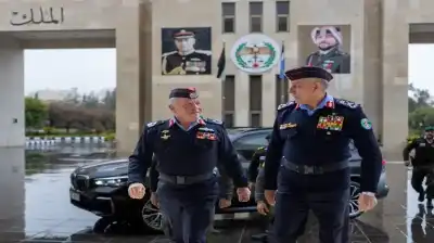 الملك يزور مديرية الأمن العام ويطلع