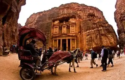 7.8 مليار دولار الدخل السياحي للأردن