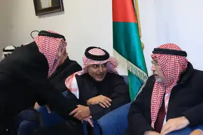 سفير قطر آل ثاني يعزي رئيس