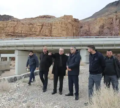 أبو السمن يتفقد جسور البحر الميت