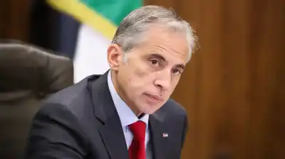 حسان يختم لقاء بري ويغادر عين