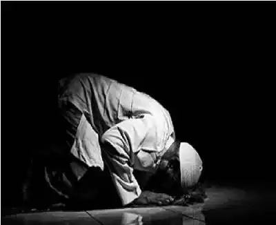 ماذا تفعل إذا تذكرت سجدة ناقصة