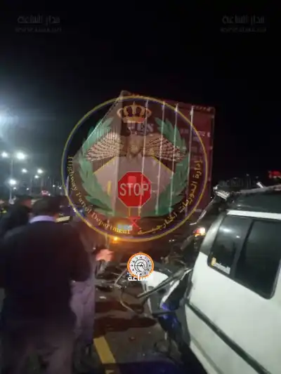 وفاتان بحادث تصادم على الطريق الصحراوي