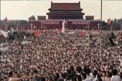 عدد سكان الصين ينخفض للعام الرابع